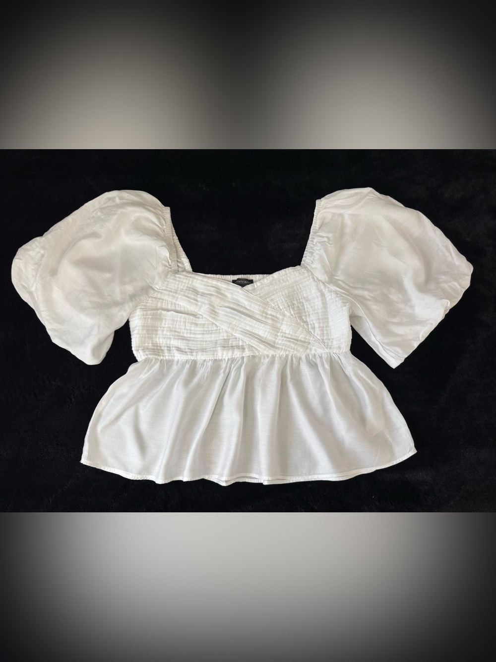 EUC Saks Fifth Avenue White Puff-Sleeve Blouse Size M